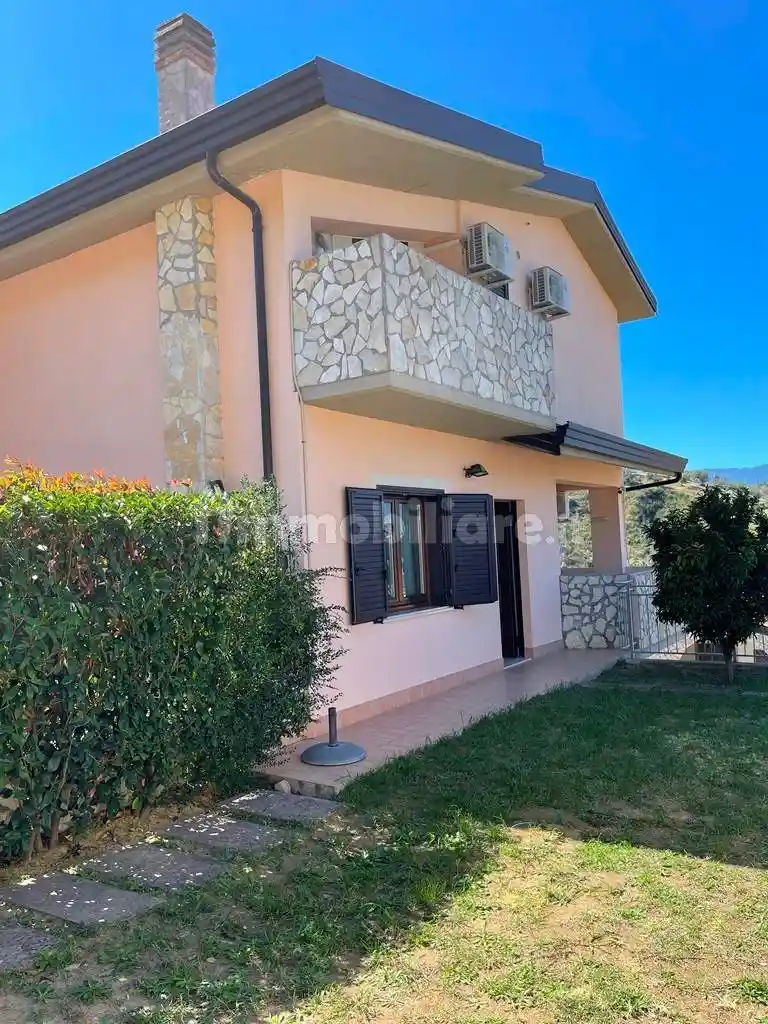Villa in vendita a San Pietro in Guarano