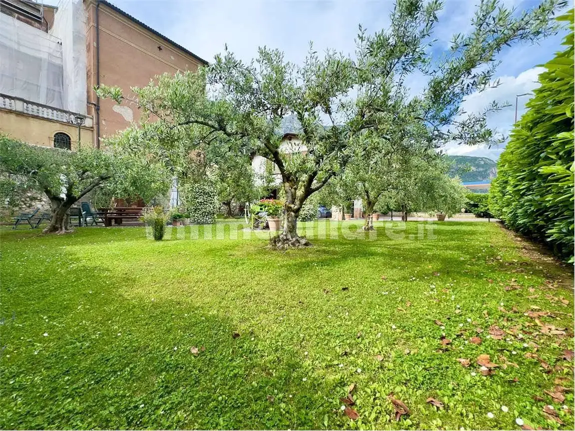 Villa unifamiliare, buono stato, 208 m², Centro, Avio - foto 3