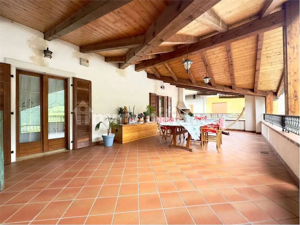 Villa unifamiliare, buono stato, 208 m², Centro, Avio - foto 4