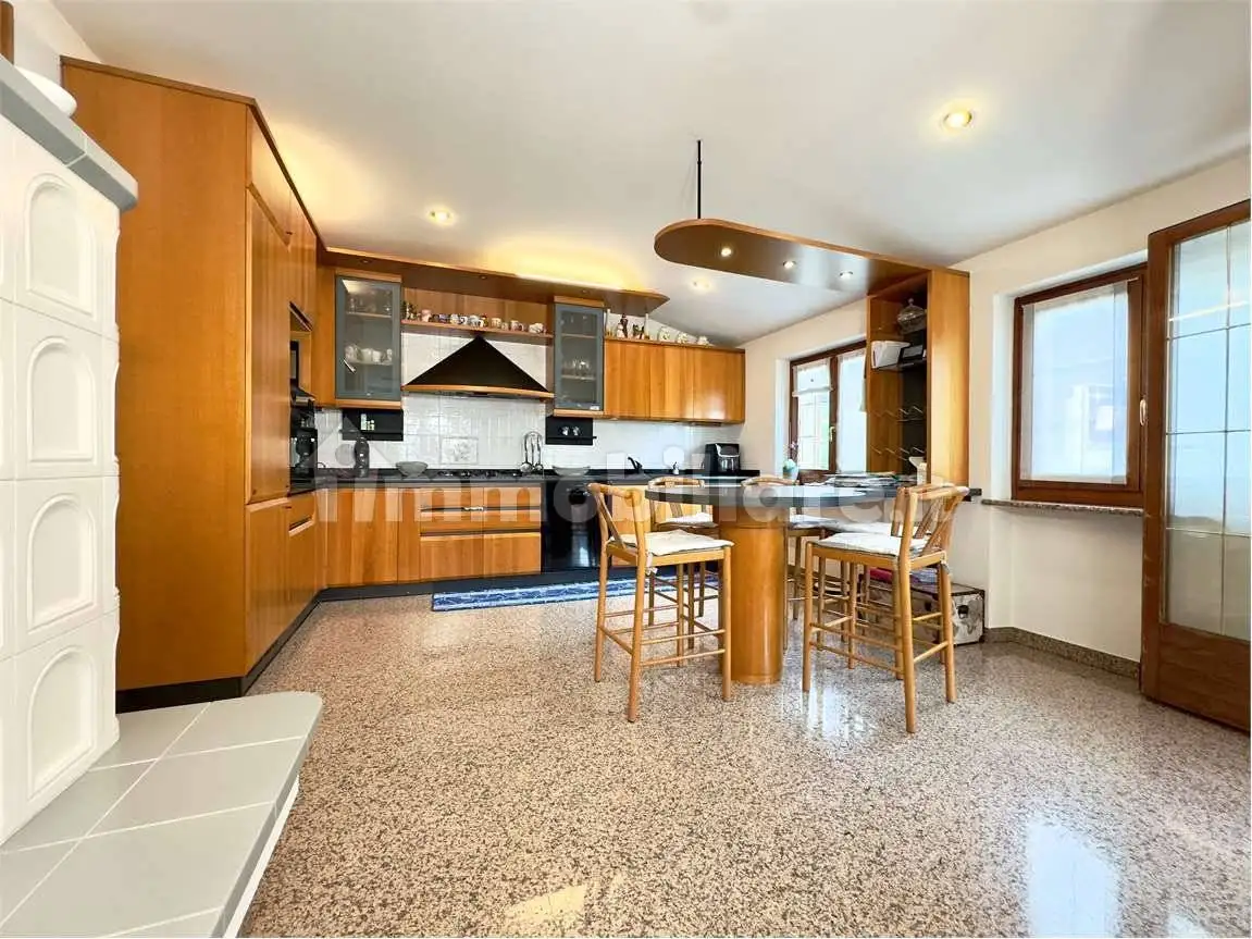 Villa unifamiliare, buono stato, 208 m², Centro, Avio - foto 5