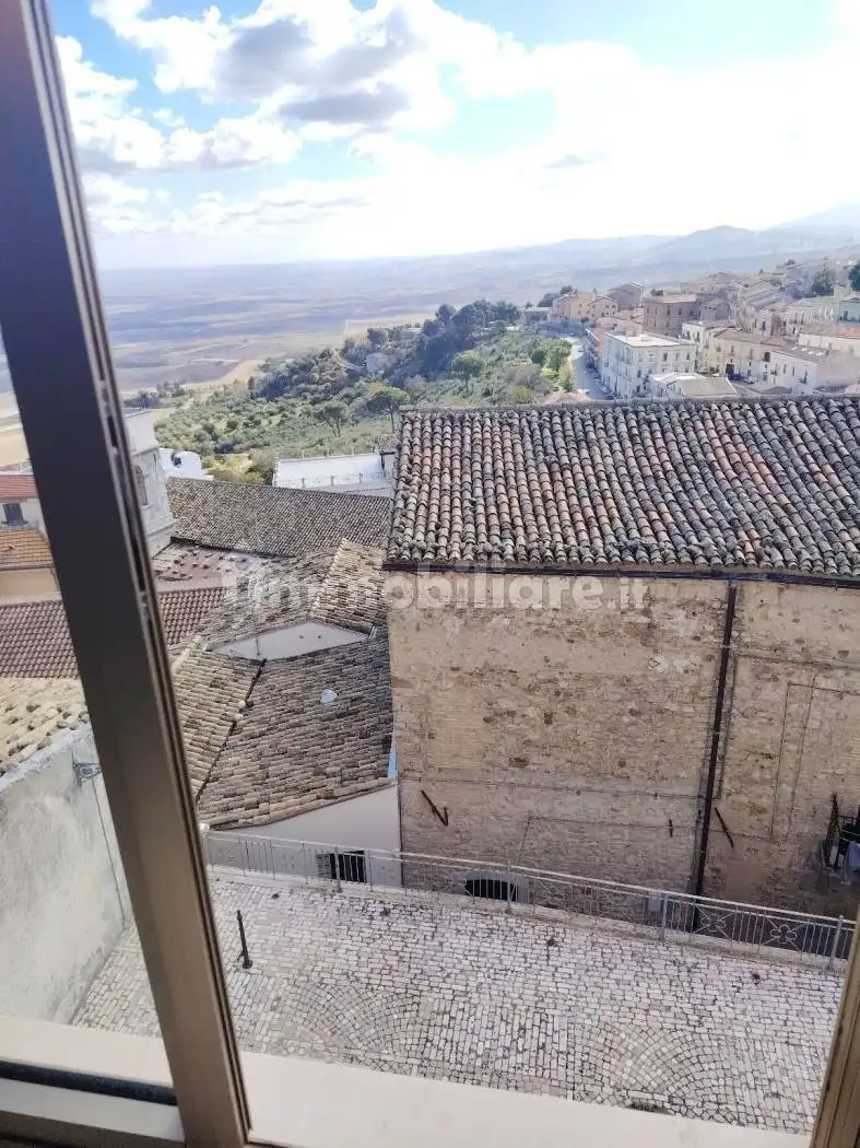 Trilocale Vico Maffei 9, Candela