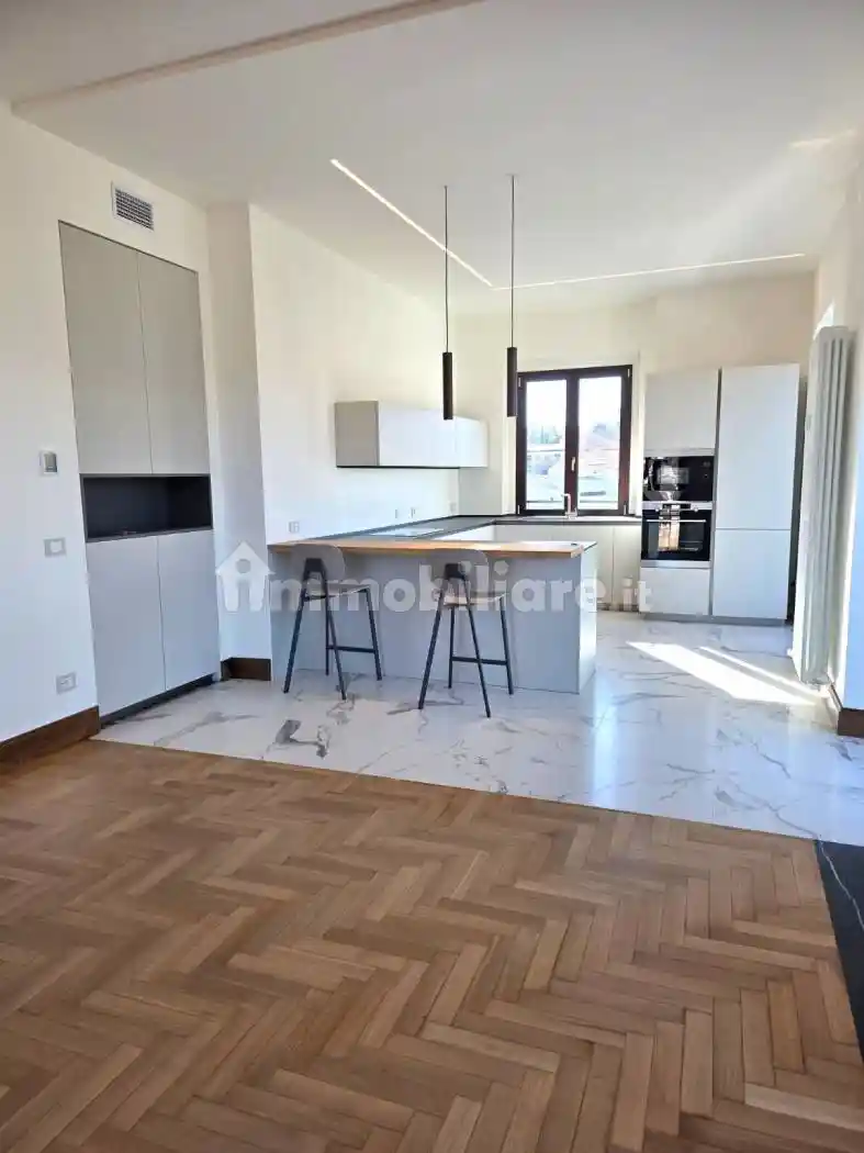 Quadrilocale via Antonio Magatti 7, Centro, Varese - foto 2