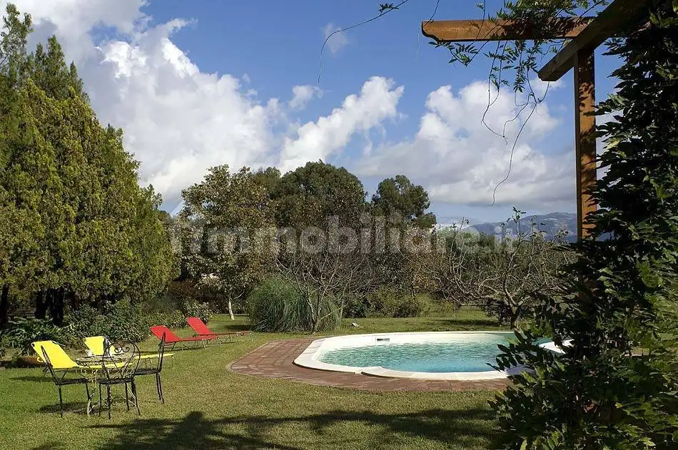 Villa in vendita a Latina