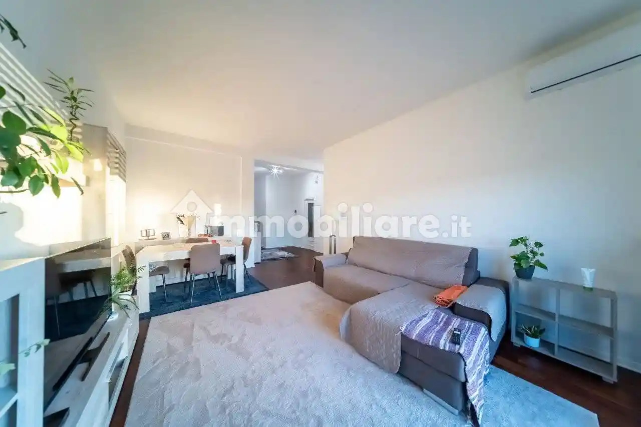 Appartamento in vendita a Parma