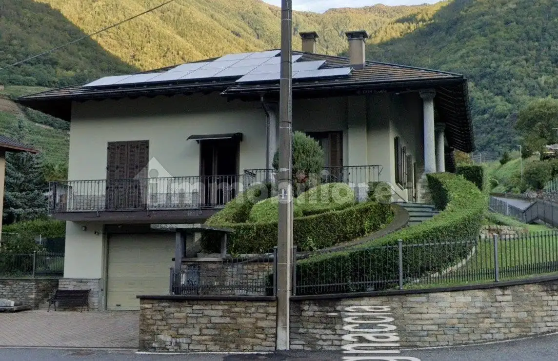 Villa in vendita a Bianzone