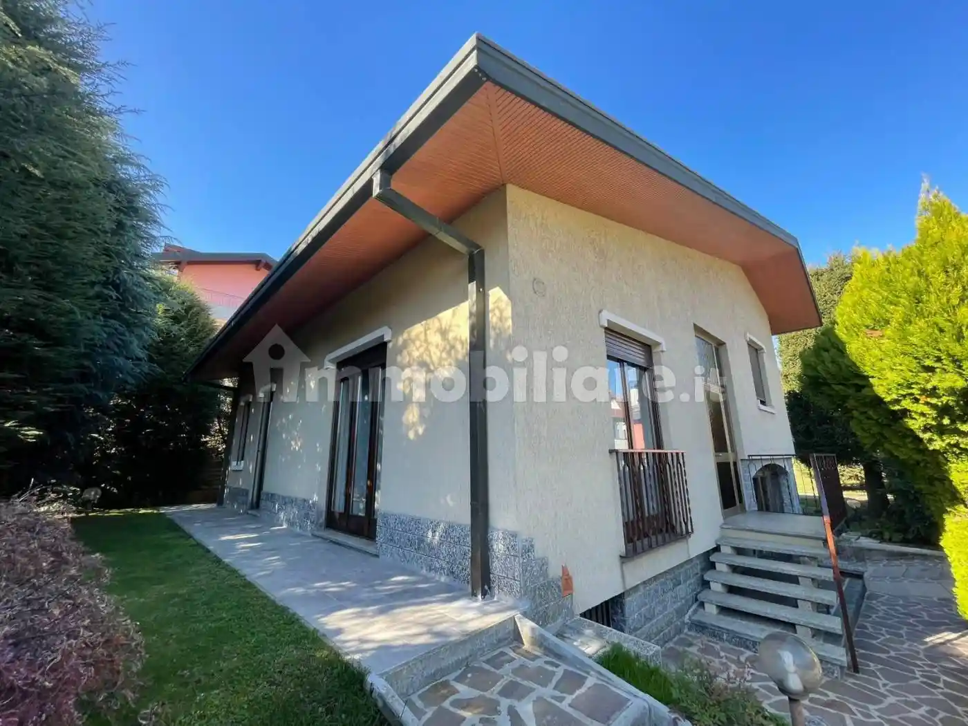 Villa in vendita a Legnano