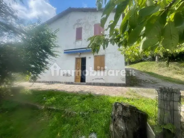 Terratetto unifamiliare 99 m², da ristrutturare, Castiglione dei Pepoli - foto 2