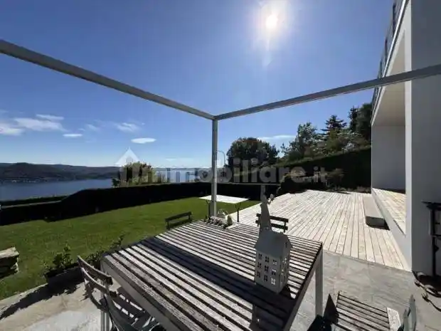 Villa unifamiliare, ottimo stato, 240 m², Nebbiuno - foto 3