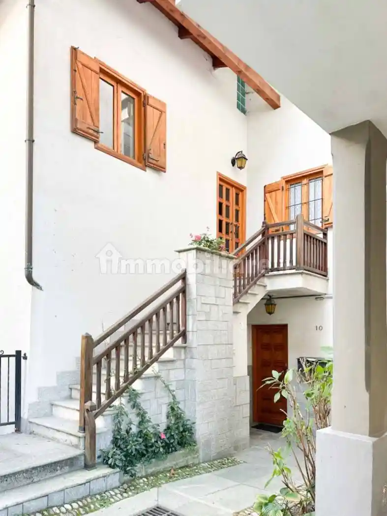 Bilocale piazza Cibrario 10, Centro, Viù - foto 2