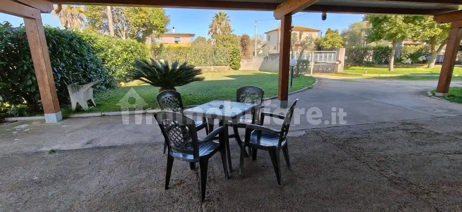 Villa in vendita a Latina