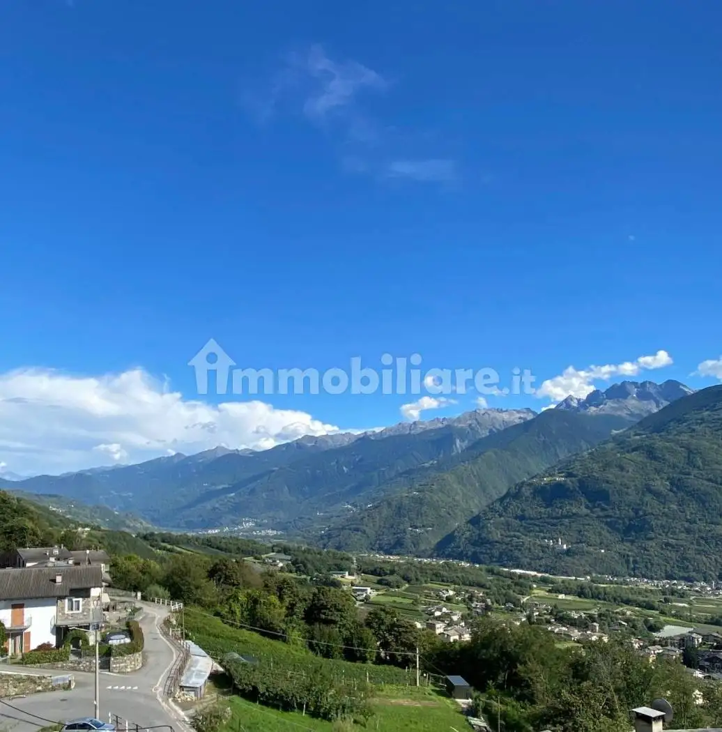 Appartamento in vendita a Tresivio