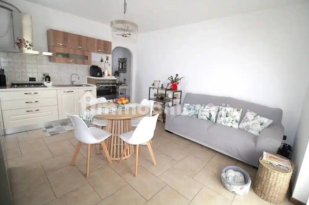 Monolocale piazza San Lorenzo, Centro, Veniano - foto 3