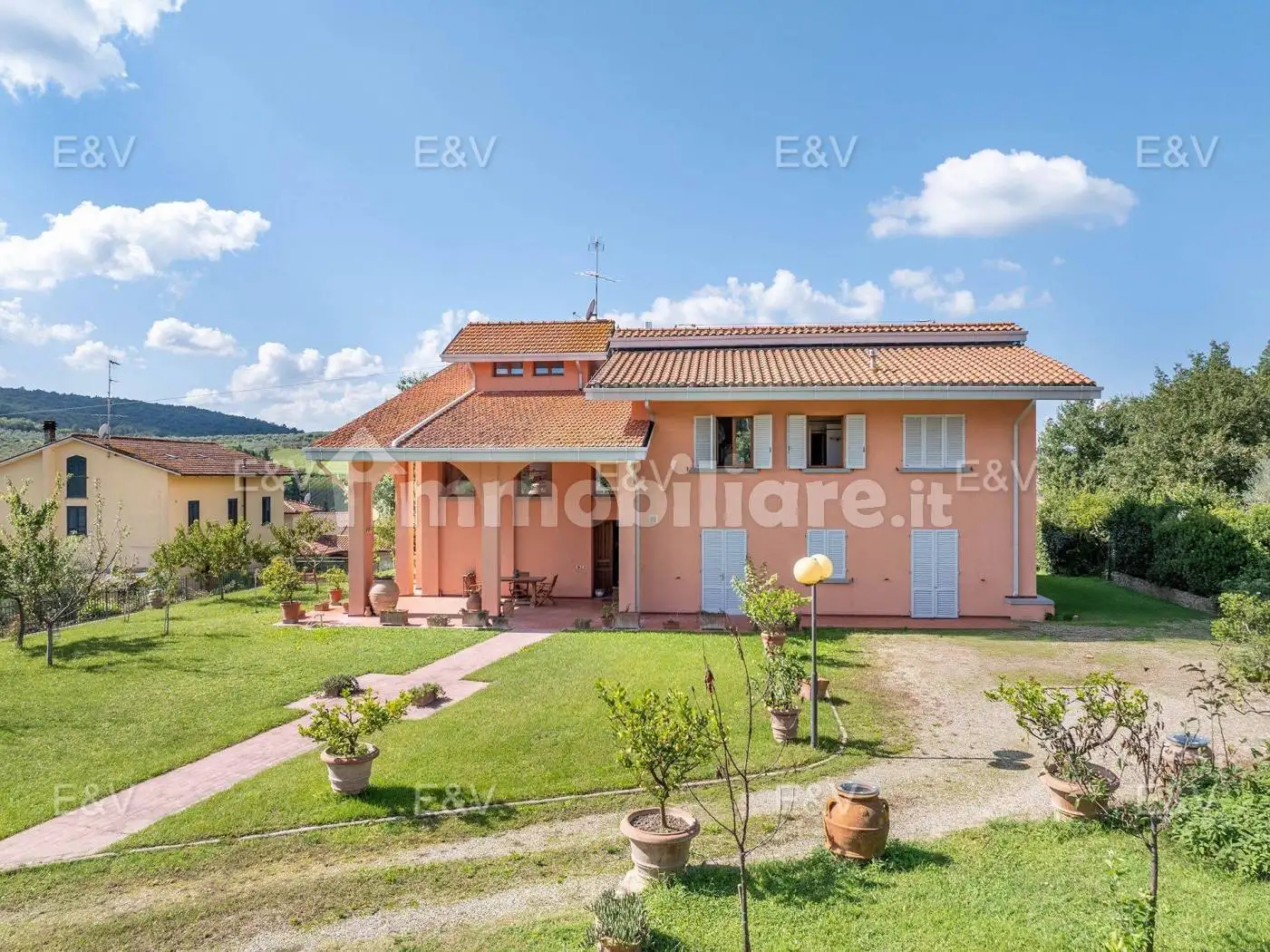 Villa in vendita a Arezzo
