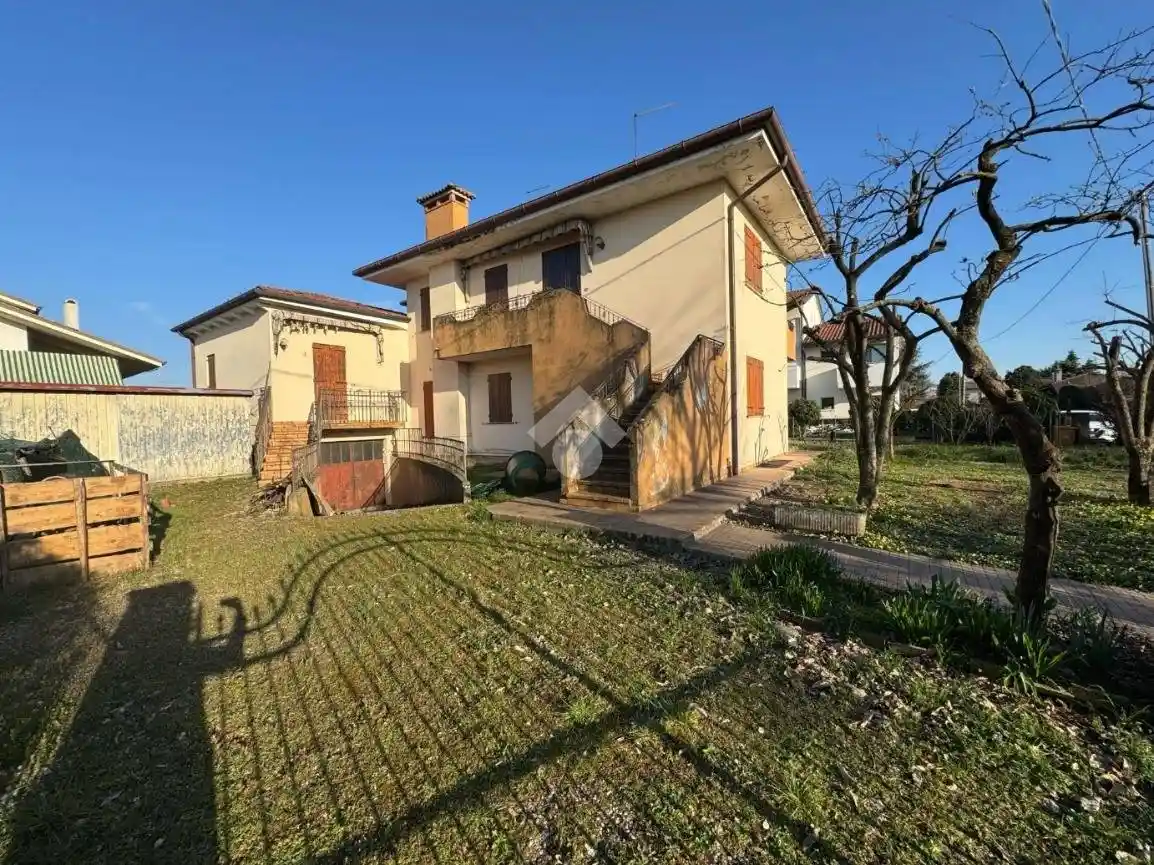 Villa in vendita a Ponzano Veneto