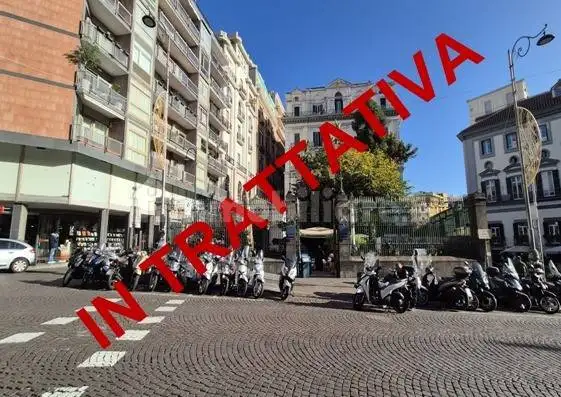 Appartamento in vendita a Napoli