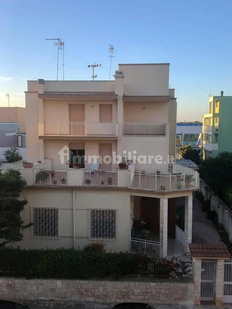 Appartamento in affitto a Brindisi