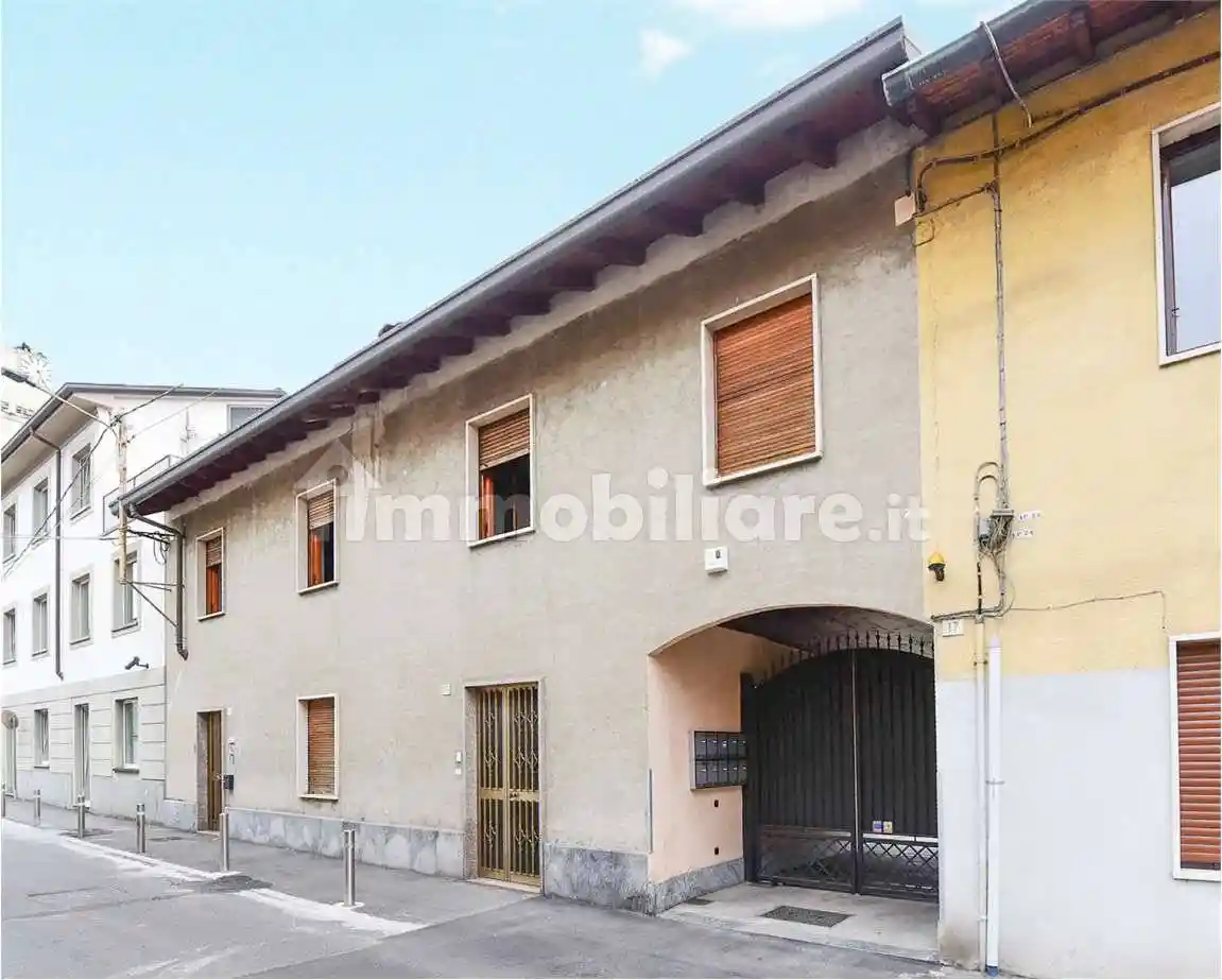 Appartamento in vendita a Carate Brianza