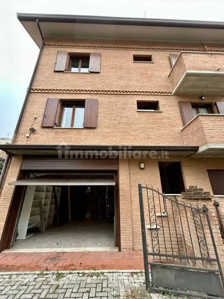 Villetta a schiera in vendita a Modena