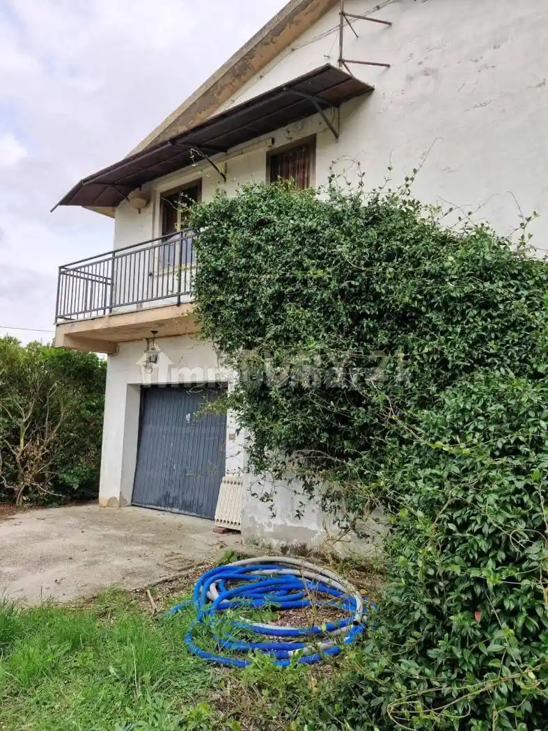 Villa unifamiliare via cavetto di mezzo 20, Castelnovo Bariano - foto 2