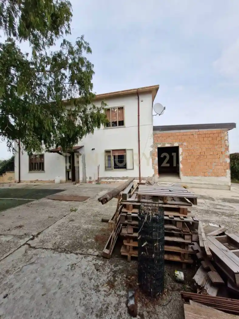 Villa unifamiliare via cavetto di mezzo 20, Castelnovo Bariano - foto 3