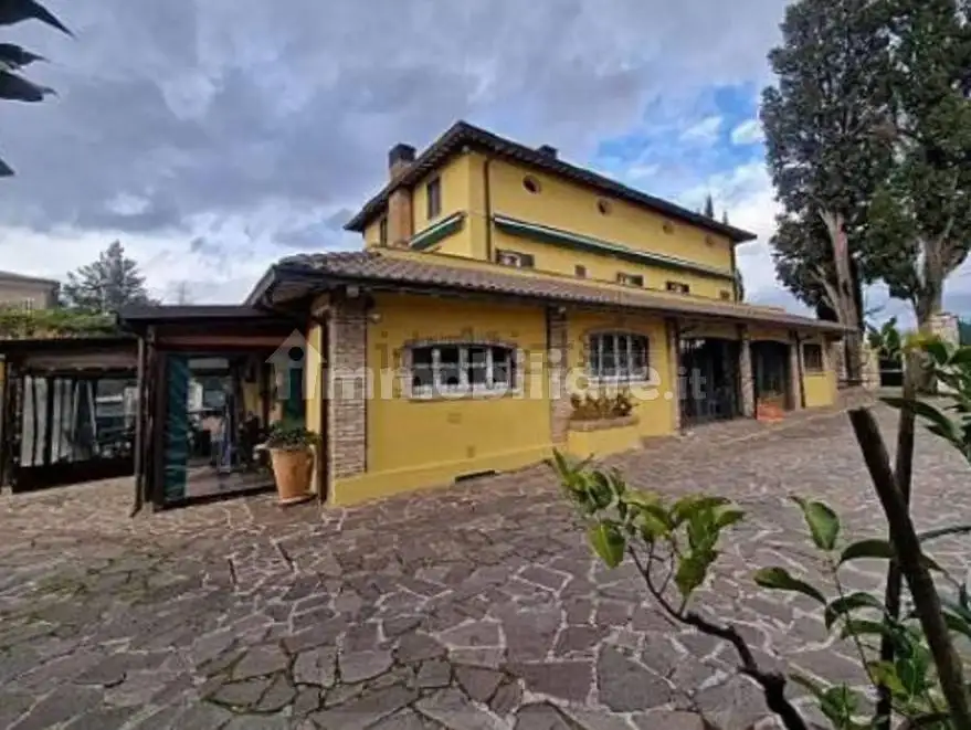 Villa in asta a Perugia