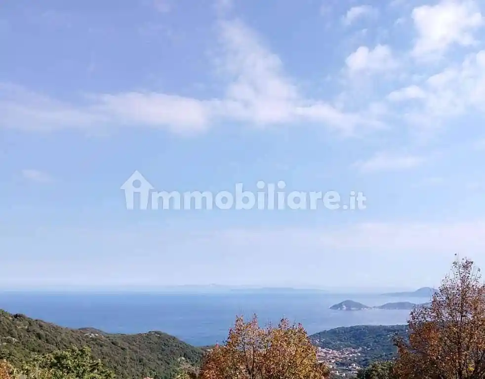 Appartamento in vendita a Marciana