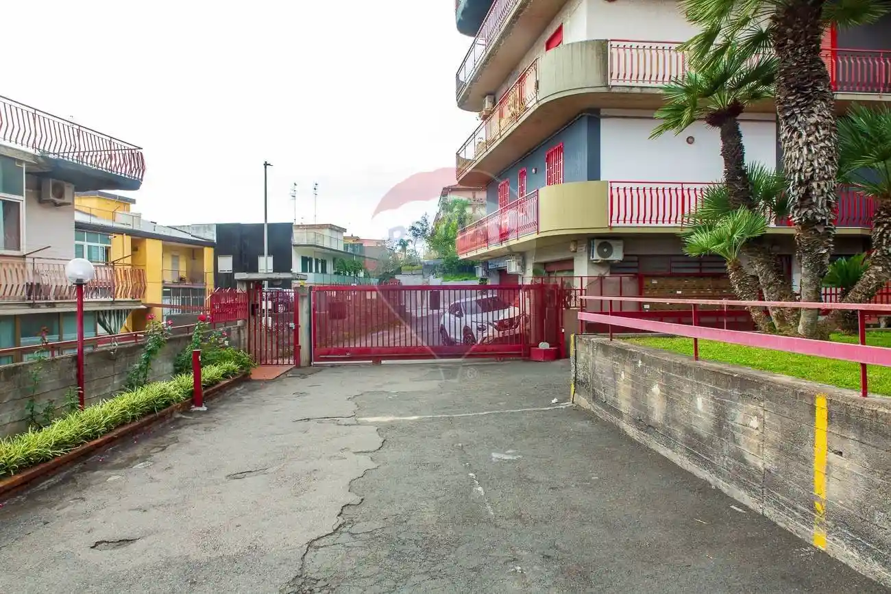 Appartamento in vendita a Aci Catena