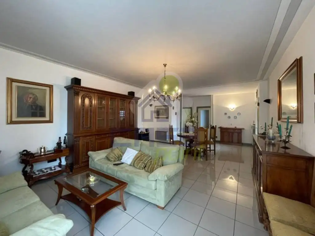 Villa unifamiliare via Bernini, Centro, Castelvetro Piacentino - foto 2