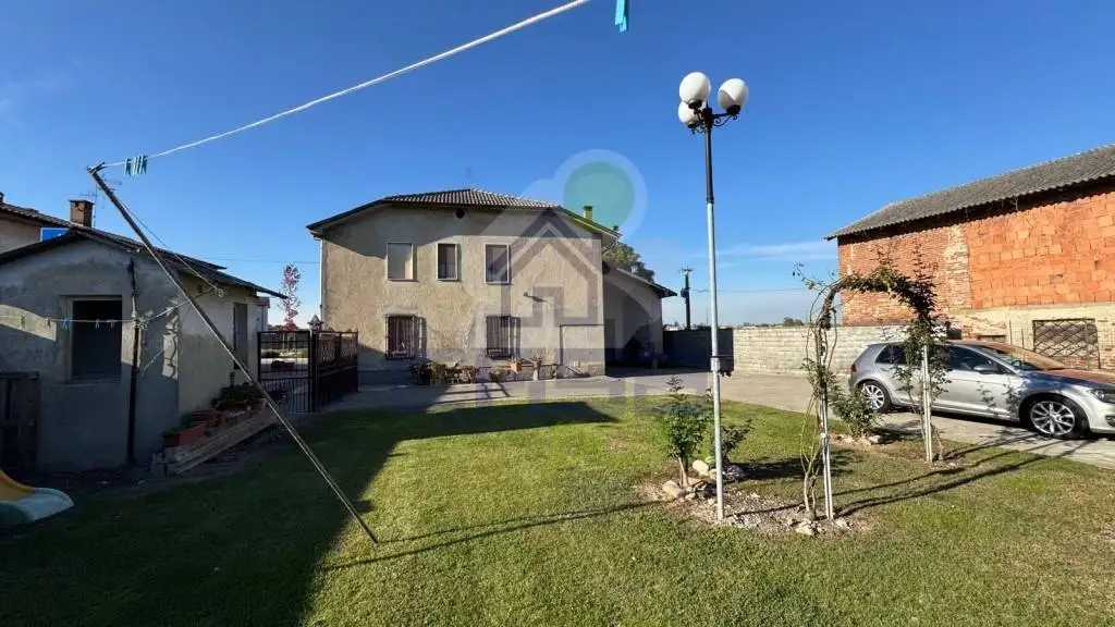 Villa in vendita a Caselle Landi