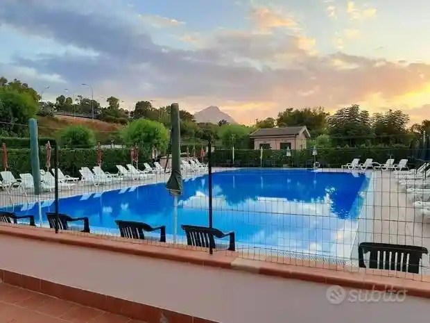 Appartamento in vendita a Campofelice di Roccella