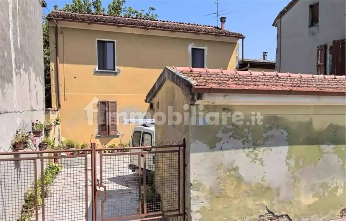 Casa indipendente in asta a Gussola