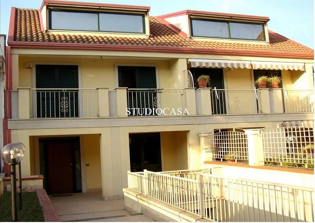 Villa in vendita a San Nicola la Strada