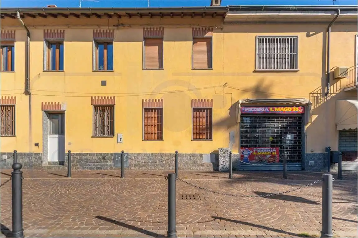 Casa indipendente in vendita a Bollate