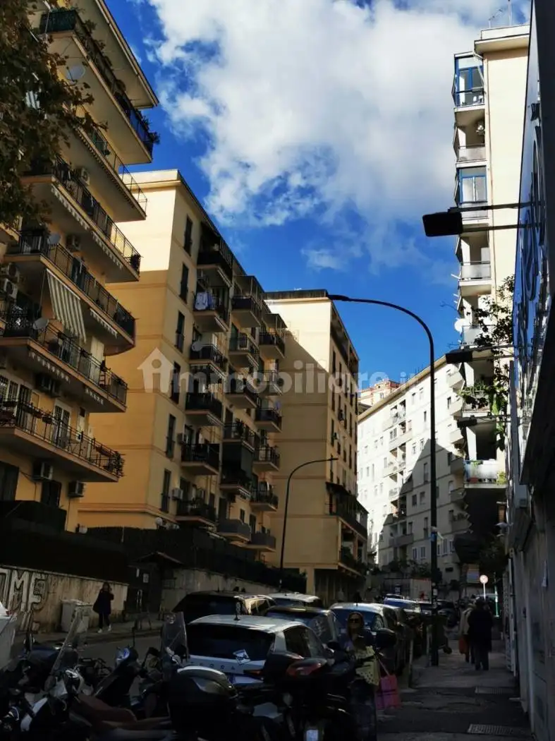 Appartamento in vendita a Napoli