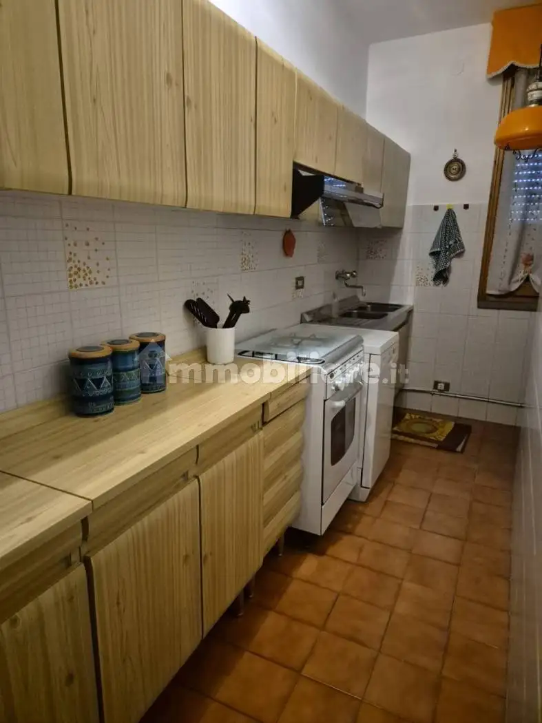 Trilocale ottimo stato, primo piano, Centro, Carpineti - foto 5