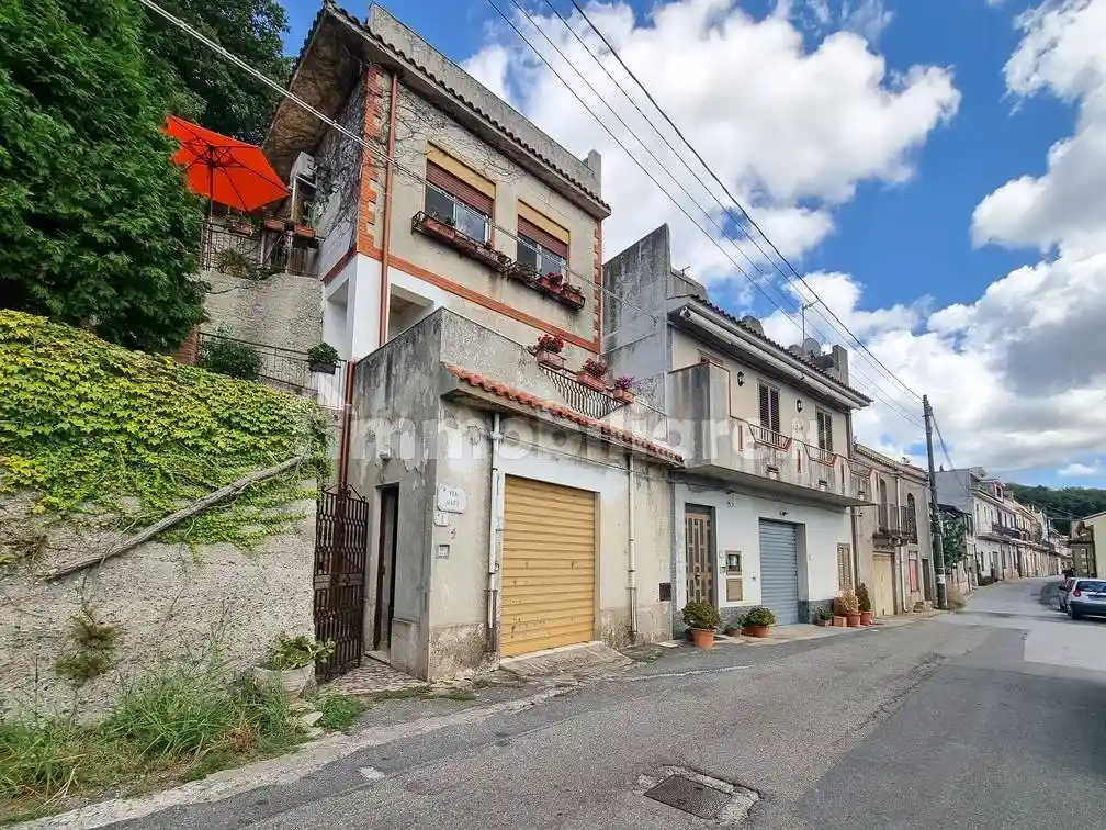 Villa in vendita a Rometta