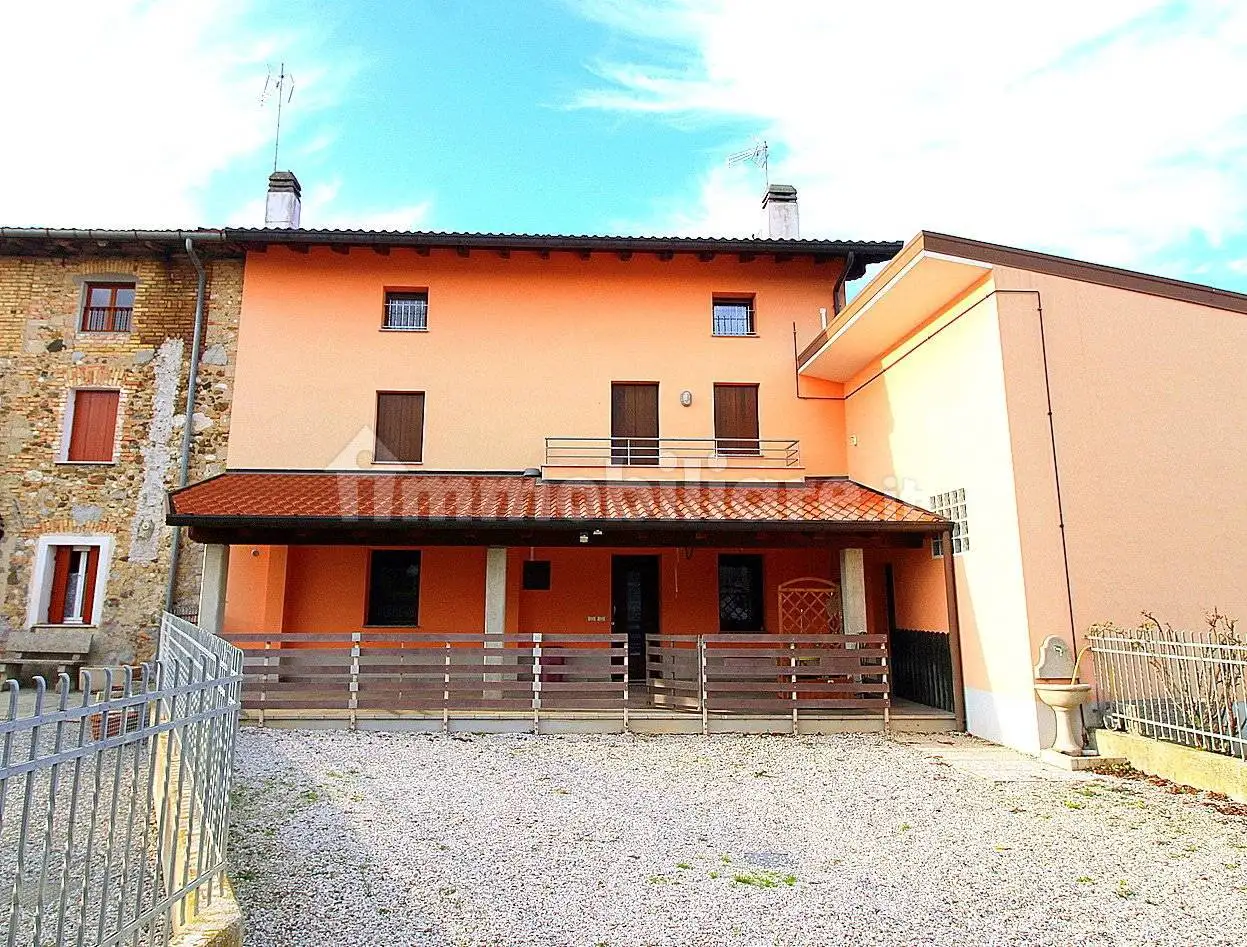 Villa in vendita a Colloredo di Monte Albano