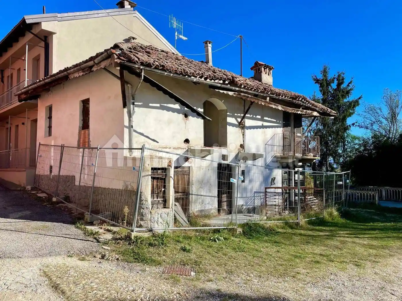 Rustico - Casale in vendita a Monticello d'Alba