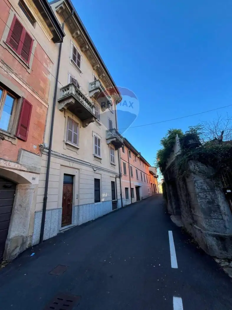 Appartamento in vendita a Cunardo