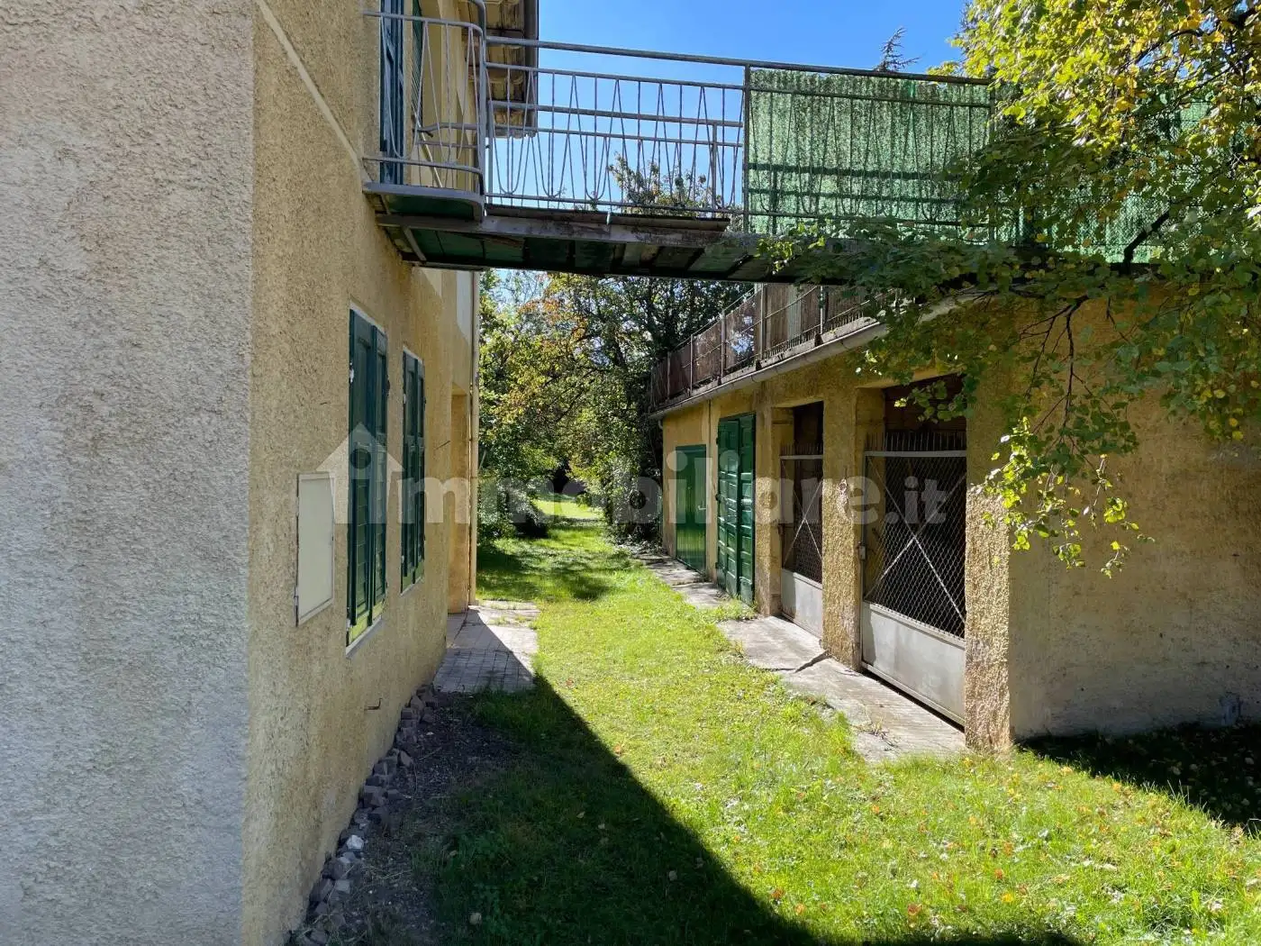 Villa bifamiliare, da ristrutturare, 234 m², Borgo d'Anaunia - foto 3