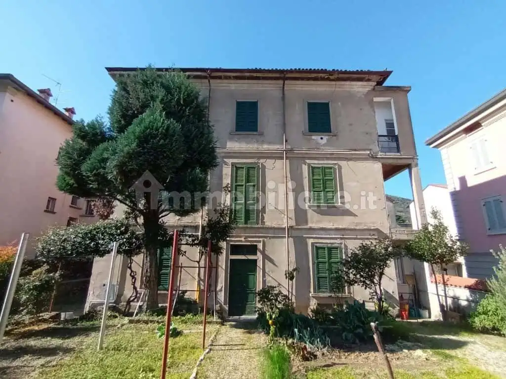 Palazzo - Edificio in vendita a Olginate