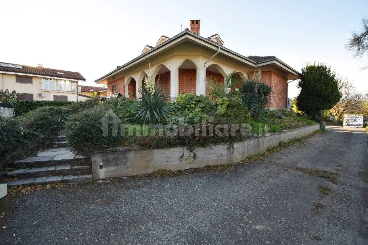 Villa in vendita a Bricherasio
