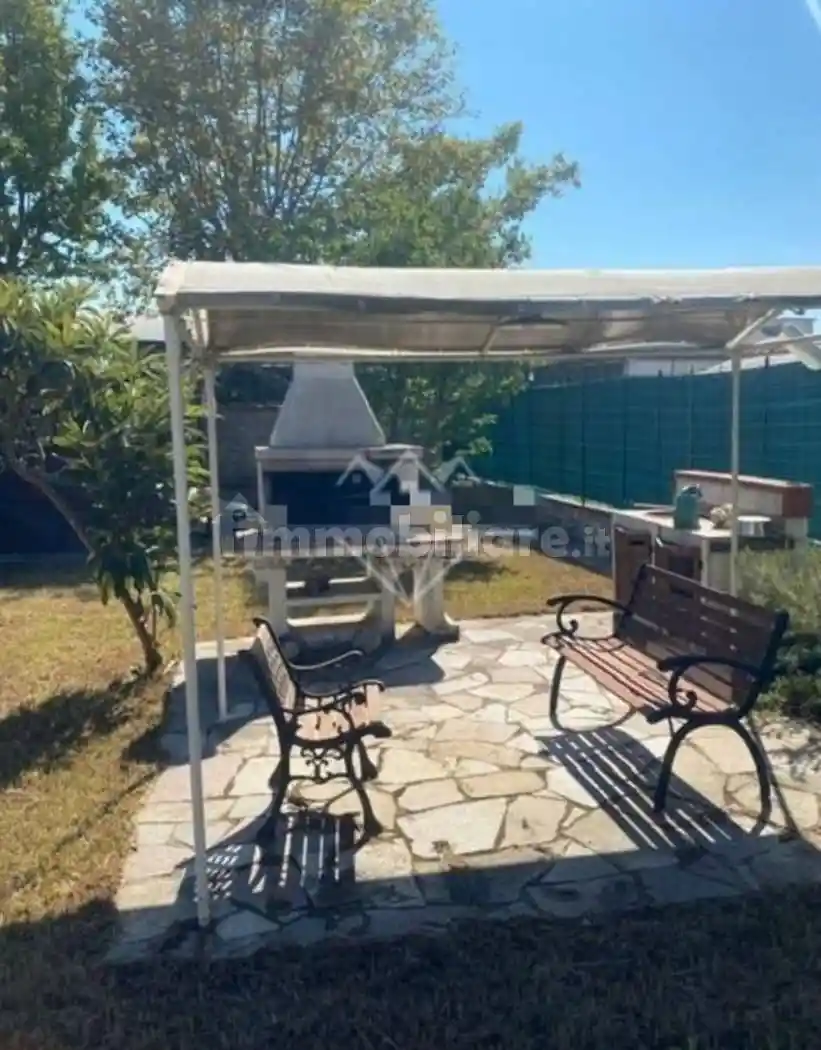 Casa indipendente in vendita a Castelnuovo Magra