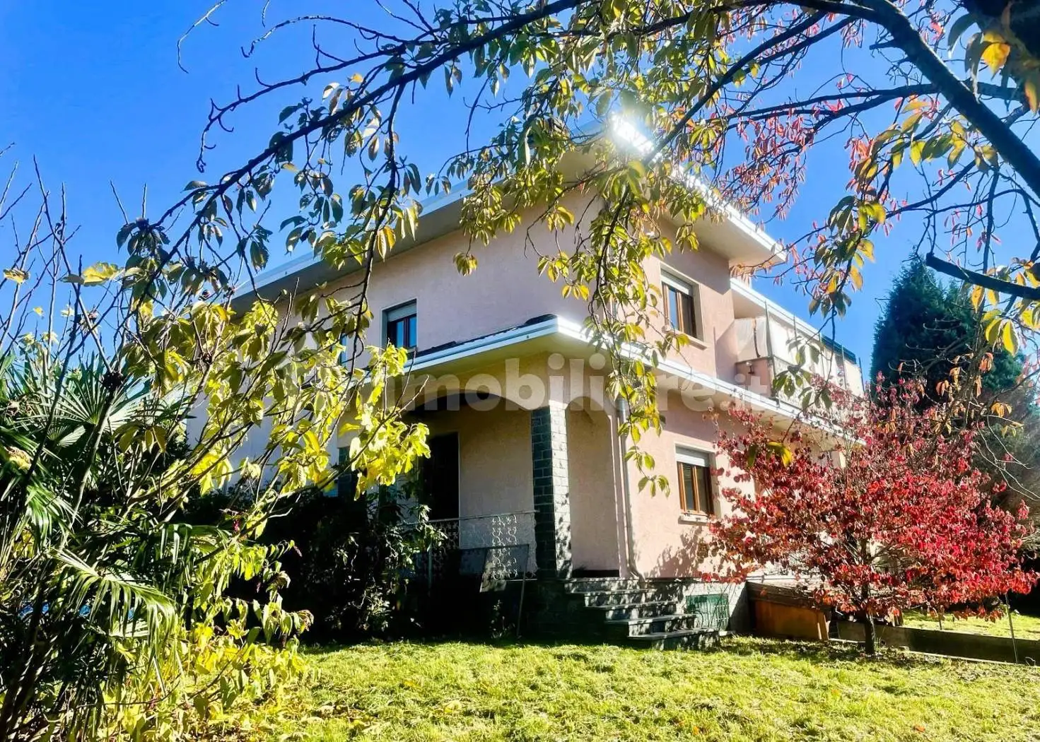 Villa in vendita a Castronno