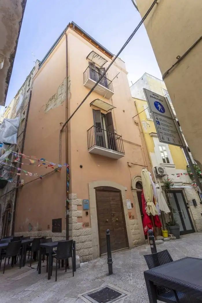 Palazzo - Edificio in vendita a Bari