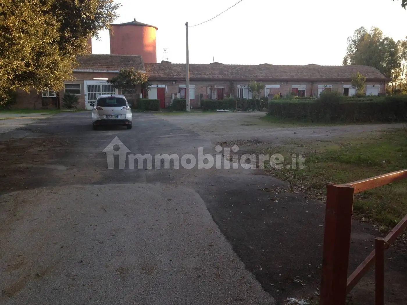 Palazzo - Edificio in vendita a Mondragone