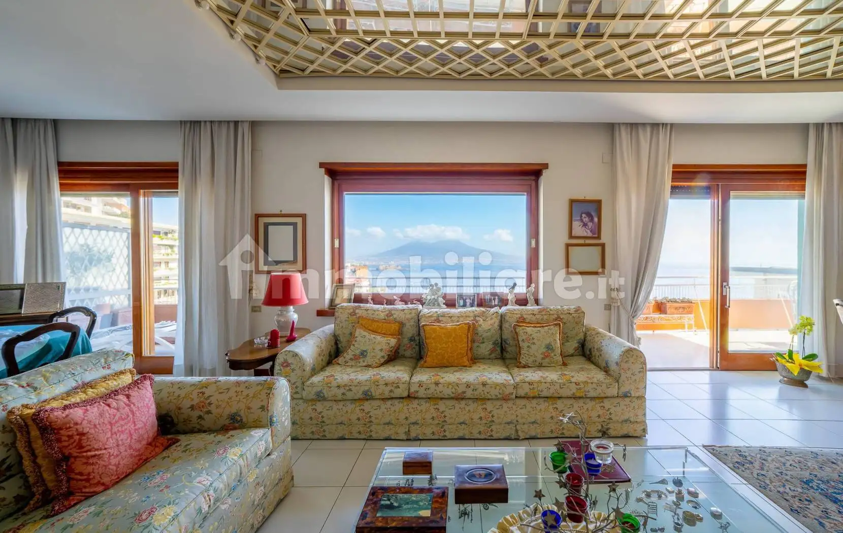 Appartamento in vendita a Napoli