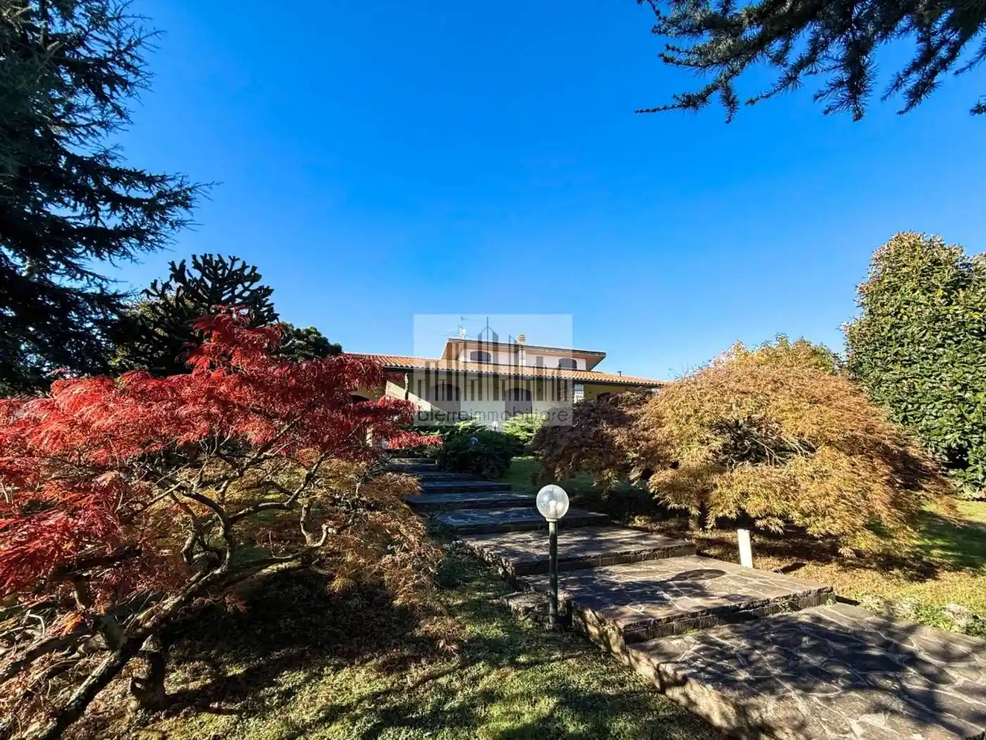 Villa in vendita a Treviolo