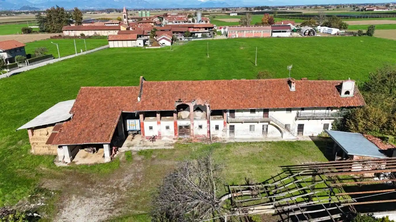 Rustico - Casale in vendita a Saluzzo