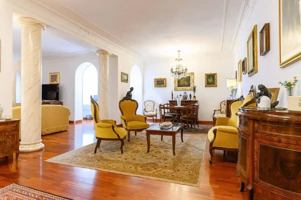 Appartamento in vendita a Roma